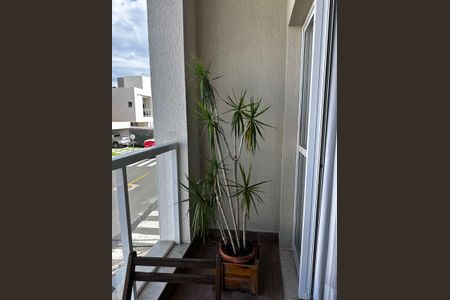 Casa de condomínio para alugar com 260m², 4 quartos e 3 vagas Casa de condomínio para alugar com 260m², 4 quartos e 3 vagasVaranda