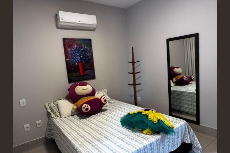 Casa de condomínio para alugar com 260m², 4 quartos e 3 vagasQuarto