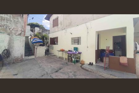 Casa para alugar com 80m², 2 quartos e 2 vagas