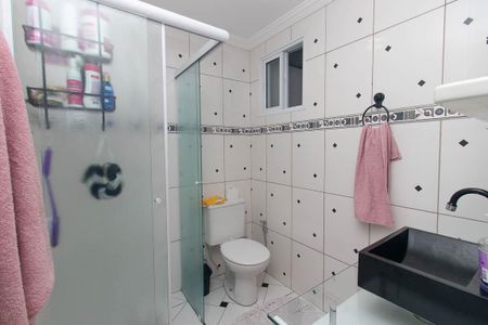 Banheiro de apartamento para alugar com 2 quartos, 48m² em Chácara São João, São Paulo