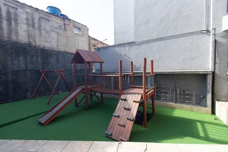 Apartamento para alugar com 48m², 2 quartos e 1 vaga Apartamento para alugar com 48m², 2 quartos e 1 vagaÁrea comum - Playground