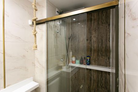 Apartamento à venda com 43m², 2 quartos e 1 vaga Apartamento à venda com 43m², 2 quartos e 1 vagaBanheiro