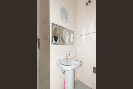 Apartamento à venda com 77m², 3 quartos e sem vagaBanheiro