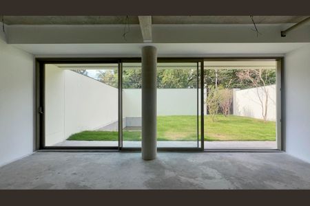 Sala de casa de condomínio à venda com 4 quartos, 584m² em Alto de Pinheiros, São Paulo