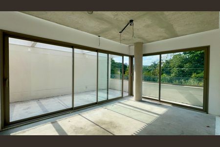 Casa de condomínio à venda com 584m², 4 quartos e 4 vagasCloset da suíte 4