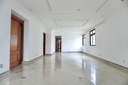 Apartamento à venda com 4 quartos, 170m² em Lourdes, Belo Horizonte