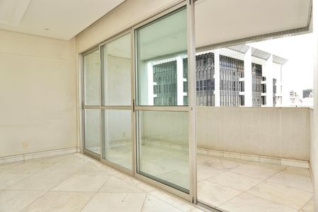 Apartamento à venda com 4 quartos, 100m² em Lourdes, Belo Horizonte