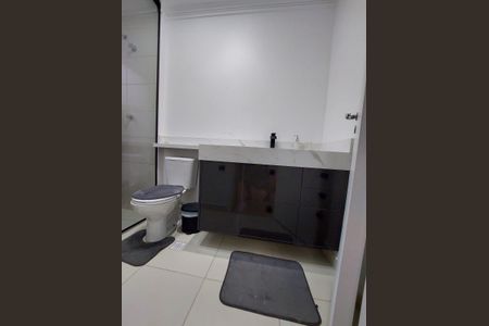 Apartamento para alugar com 69m², 2 quartos e 1 vagaBanheiro da suíte