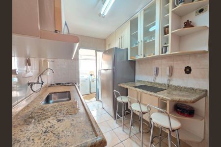 Apartamento para alugar com 90m², 3 quartos e 1 vagaFoto 02