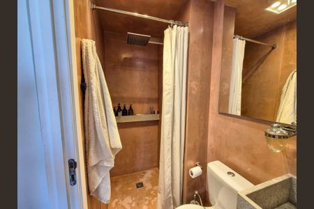 Apartamento à venda com 83m², 2 quartos e sem vagaBanheiro