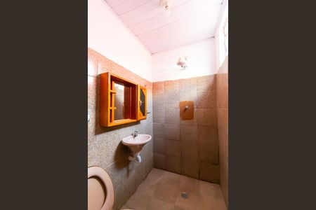 Banheiro de casa para alugar com 1 quarto, 30m² em Vila Bela, São Paulo