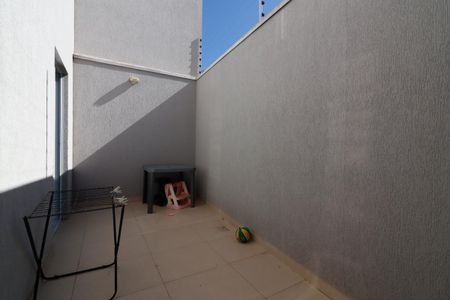 Apartamento à venda com 75m², 2 quartos e 1 vagaQuintal