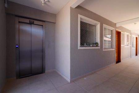 Apartamento à venda com 75m², 2 quartos e 1 vagaÁrea comum