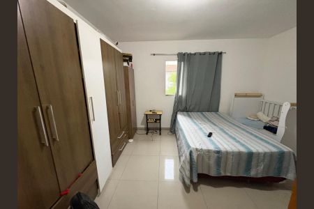 Casa à venda com 65m², 2 quartos e 1 vagaFoto 02
