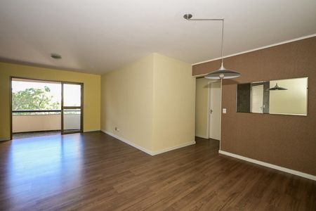 Sala de apartamento para alugar com 3 quartos, 110m² em Chácara Agrindus, Taboão da Serra