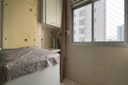 Apartamento para alugar com 56m², 2 quartos e 1 vaga Apartamento para alugar com 56m², 2 quartos e 1 vagaCozinha e Área de Serviço