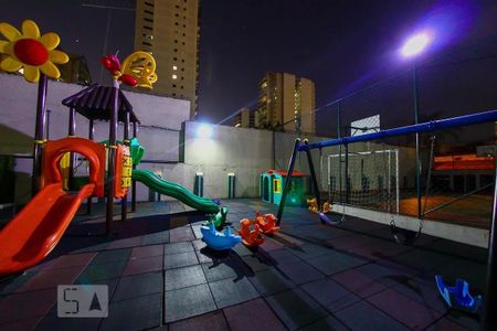 Apartamento para alugar com 56m², 2 quartos e 1 vaga Apartamento para alugar com 56m², 2 quartos e 1 vagaPlayground