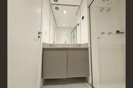 Banheiro de kitnet/studio à venda com 1 quarto, 41m² em Cidade Monções, São Paulo