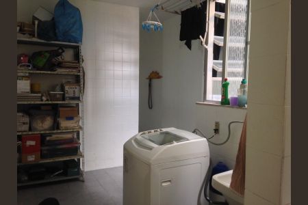 Apartamento à venda com 135m², 3 quartos e 1 vagaÁrea de Serviço