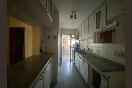Apartamento à venda com 69m², 3 quartos e 2 vagasCozinha