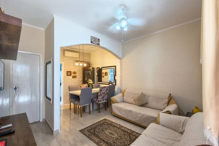 Casa para alugar com 59m², 1 quarto e 2 vagasSala