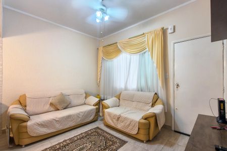 Casa para alugar com 59m², 1 quarto e 2 vagasSala