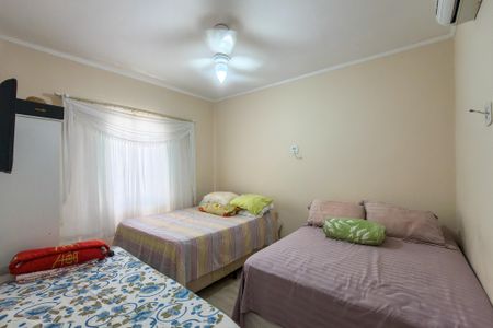 Casa para alugar com 59m², 1 quarto e 2 vagasQuarto