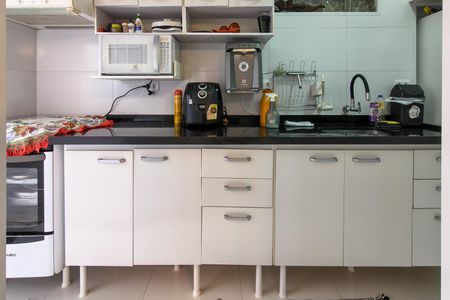 Casa para alugar com 59m², 1 quarto e 2 vagasCozinha 