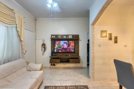 Casa para alugar com 59m², 1 quarto e 2 vagasSala