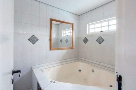 Apartamento para alugar com 225m², 3 quartos e 2 vagasBanheiro 3