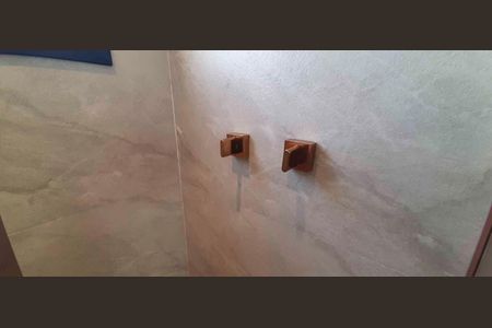 Apartamento à venda com 78m², 2 quartos e 2 vagasBanheiro da Suíte 1