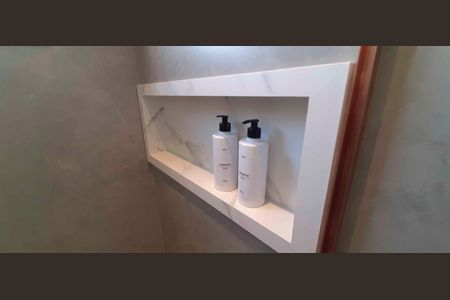 Apartamento à venda com 78m², 2 quartos e 2 vagasBanheiro da Suíte 2