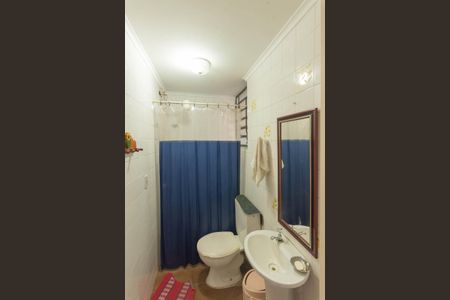 Casa à venda com 300m², 3 quartos e 4 vagasBanheiro de serviço