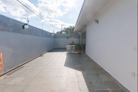 Casa à venda com 300m², 3 quartos e 4 vagasÁrea Lateral
