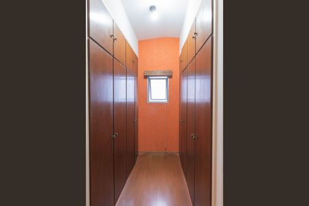 Casa à venda com 300m², 3 quartos e 4 vagasCloset da Suíte