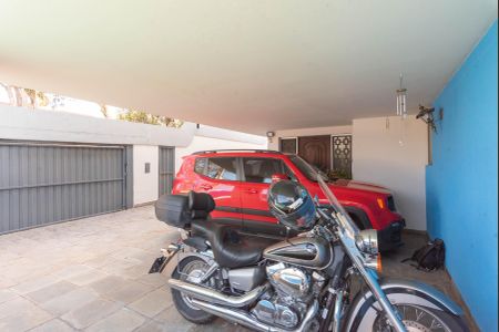Casa à venda com 300m², 3 quartos e 4 vagasGaragem