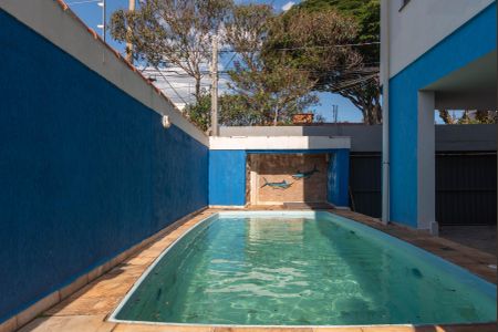 Casa à venda com 300m², 3 quartos e 4 vagasPiscina
