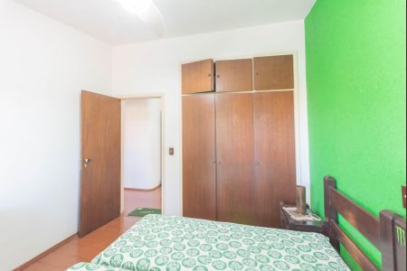 Casa à venda com 300m², 3 quartos e 4 vagasQuarto 2