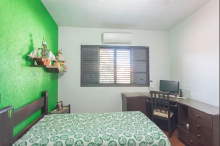 Casa à venda com 300m², 3 quartos e 4 vagasQuarto 2
