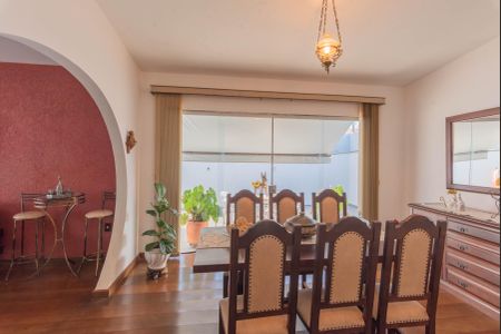 Casa à venda com 300m², 3 quartos e 4 vagasSala de Jantar