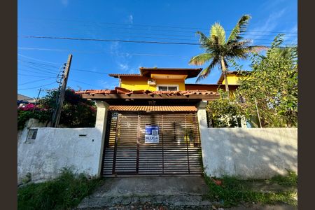 Casa para alugar com 272m², 6 quartos e 4 vagasFachada