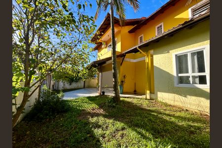 Casa para alugar com 272m², 6 quartos e 4 vagasFachada