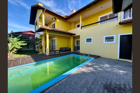 Casa para alugar com 272m², 6 quartos e 4 vagasPiscina