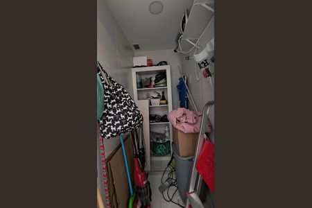Apartamento à venda com 124m², 4 quartos e 2 vagasBanheiro de Serviço 