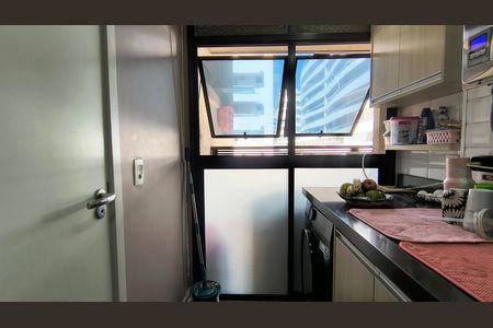 Apartamento à venda com 124m², 4 quartos e 2 vagasCozinha e Área de Serviço 