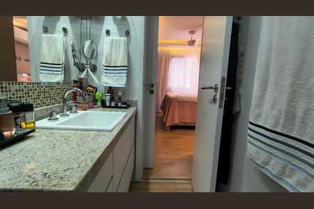 Apartamento à venda com 124m², 4 quartos e 2 vagasBanheiro da Suíte 3