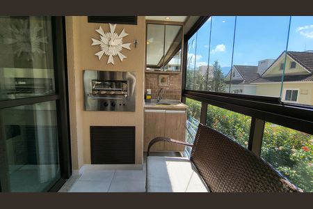 Apartamento à venda com 124m², 4 quartos e 2 vagasVaranda 