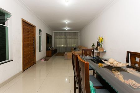 Sala de casa à venda com 3 quartos, 550m² em Vila Carmosina, São Paulo