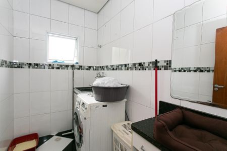 Casa à venda com 550m², 3 quartos e 3 vagasBanheiro da Suíte 2