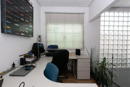 Casa à venda com 550m², 3 quartos e 3 vagasEscritório